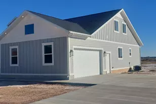 2159 W 520 S, Roosevelt, UT 84066 - Photo 2