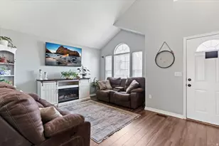 1149 W 1520 N, Clinton, UT 84015 - Photo 4