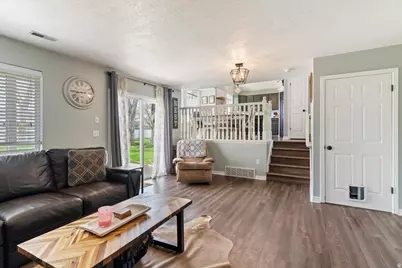 1149 W 1520 N, Clinton, UT 84015 - Photo 12