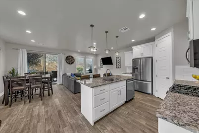 4796 N Winged Foot Dr, Saint George, UT 84770 - Photo 2