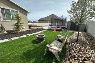 9572 S Lea Heather Way, West Jordan, UT 84081 - Photo 14