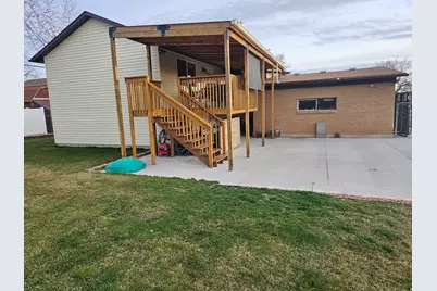 138 W Golden Ave, Layton, UT 84041 - Photo 2