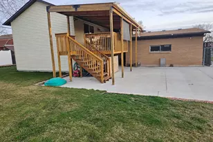 138 W Golden Ave, Layton, UT 84041 - Photo 2