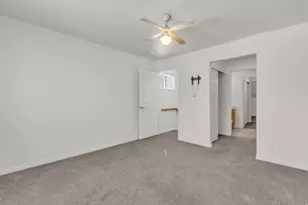 6076 S Liberty Oaks Cv, Murray, UT 84107 - Photo 8