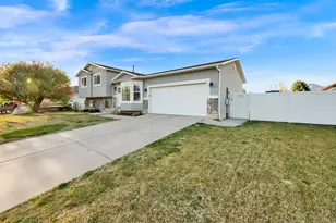 2397 E 1370 S, Spanish Fork, UT 84660 - Photo 38