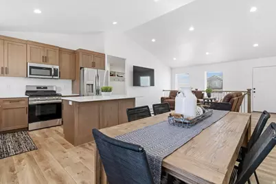 161 N 200 W, Levan, UT 84639 - Photo 30