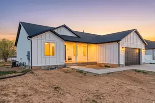 161 N 200 W, Levan, UT 84639 - Photo 22