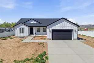 161 N 200 W, Levan, UT 84639 - Photo 2