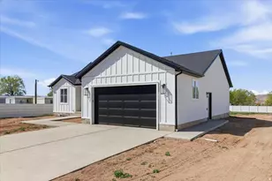 161 N 200 W, Levan, UT 84639 - Photo 16