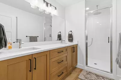 161 N 200 W, Levan, UT 84639 - Photo 42