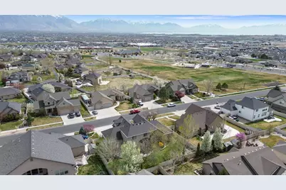 1733 N Lyndi Ln, Saratoga Springs, UT 84045 - Photo 52