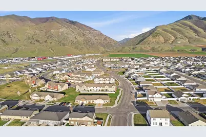 419 S 1250 E, Hyrum, UT 84319 - Photo 24