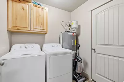 419 S 1250 E, Hyrum, UT 84319 - Photo 16