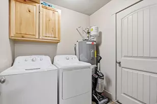 419 S 1250 E, Hyrum, UT 84319 - Photo 16