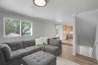 3087 N 2250 E, Layton, UT 84040 - Photo 12