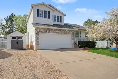 3087 N 2250 E, Layton, UT 84040 - Photo 2
