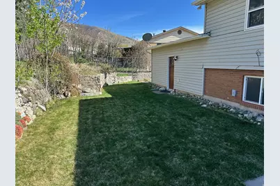 243 Balsam Dr, Centerville, UT 84014 - Photo 30