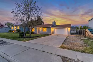 12669 S Old Fort Dr, Riverton, UT 84065 - Photo 2