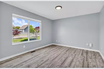 12669 S Old Fort Dr, Riverton, UT 84065 - Photo 16