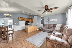 1901 Saddleback Dr, Enoch, UT 84721 - Photo 2