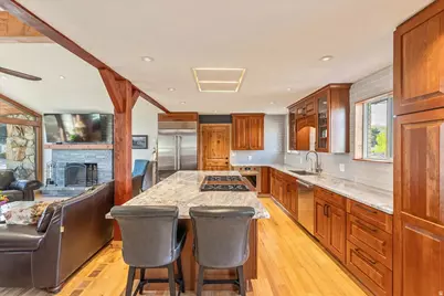 11940 S Pineridge Rd, Sandy, UT 84094 - Photo 14