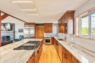 11940 S Pineridge Rd, Sandy, UT 84094 - Photo 12