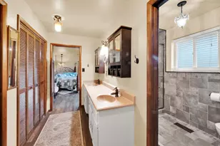 698 E 200 S, Bountiful, UT 84010 - Photo 16