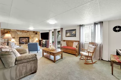 698 E 200 S, Bountiful, UT 84010 - Photo 16