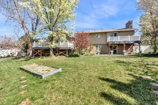 698 E 200 S, Bountiful, UT 84010 - Photo 32