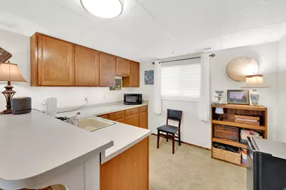 698 E 200 S, Bountiful, UT 84010 - Photo 30