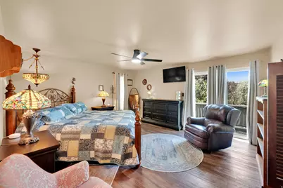 698 E 200 S, Bountiful, UT 84010 - Photo 12