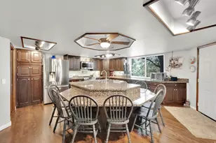 698 E 200 S, Bountiful, UT 84010 - Photo 8