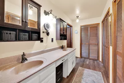 698 E 200 S, Bountiful, UT 84010 - Photo 14