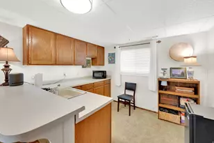 698 E 200 S, Bountiful, UT 84010 - Photo 28