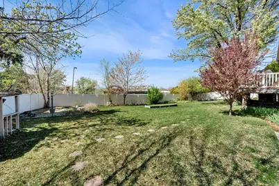 698 E 200 S, Bountiful, UT 84010 - Photo 32