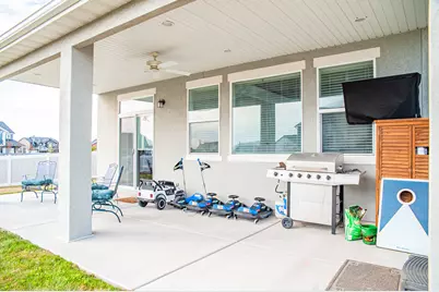 2353 W Thomas Ct, Syracuse, UT 84075 - Photo 40