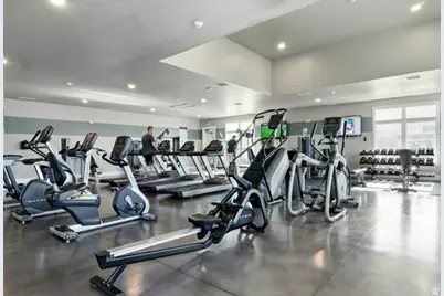 2353 W Thomas Ct, Syracuse, UT 84075 - Photo 44