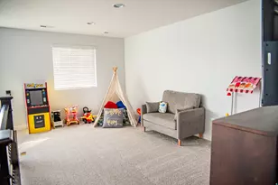 2353 W Thomas Ct, Syracuse, UT 84075 - Photo 24