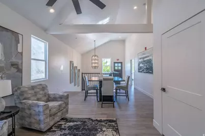 4242 W Cambridge Pkwy, Hurricane, UT 84737 - Photo 8