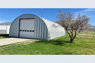 230 N 100 E, Hyrum, UT 84319 - Photo 4