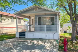 1150 W Red Hills Pkwy, Washington, UT 84780 - Photo 10