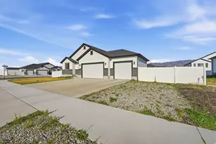 2358 N 250 W, Tooele, UT 84074 - Photo 2