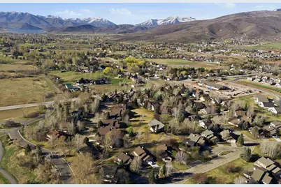 1152 N Village Cir, Midway, UT 84049 - Photo 46