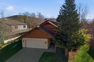 1152 N Village Circle, Midway, UT 84049 - Photo 1