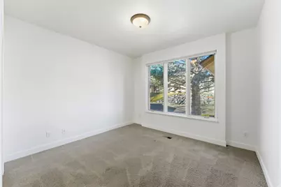 1152 N Village Cir, Midway, UT 84049 - Photo 8