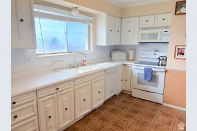 2136 S 900 E, Bountiful, UT 84010 - Photo 6