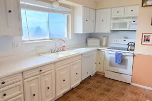 2136 S 900 E, Bountiful, UT 84010 - Photo 6