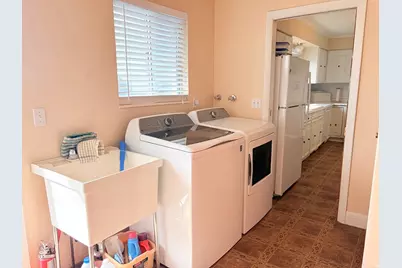 2136 S 900 E, Bountiful, UT 84010 - Photo 30