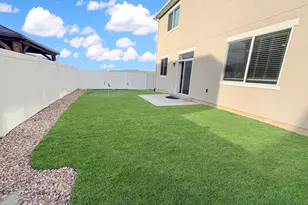 2126 W Lydia Ln, Syracuse, UT 84075 - Photo 16