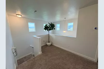2126 W Lydia Ln, Syracuse, UT 84075 - Photo 32